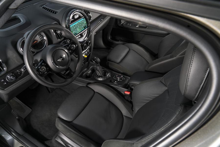 Интерьер Mini Cooper S E Countryman ALL4 (F60) 2017 года  (WW) (фото 103 из 173)